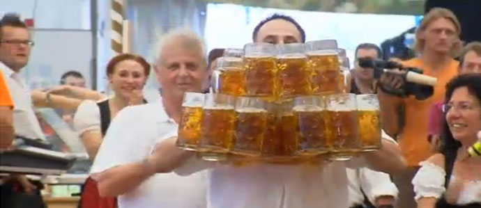 Germany's Oliver Struempfel Sets New World Beer-Carrying Record 